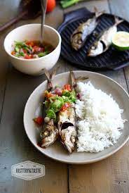 Tude Panggang Sambal Dabu Dabu Oven Baked Fish With Raw Tomatoes And Chili Sambal Fotografi Makanan Resep Makanan Makanan Sehat
