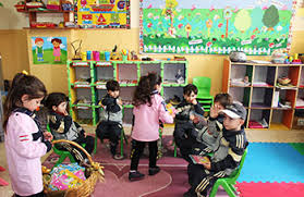 كشافة الامام المهدي (ع) يعايدون براعم مدرسة المهدي (ع) القطراني – المؤسسة الاسلامية للتربية والتعليم