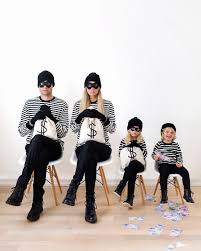 15 Fun Family Halloween Costume Ideas Happy Grey Lucky Family Halloween Costumes Family Costumes Family Costumes Diy