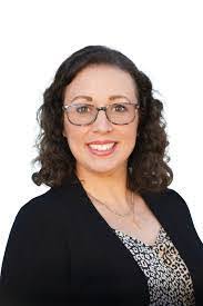 Shayna Wolfe's Instagram, Twitter & Facebook