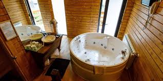 Cazare camera hotel cu jacuzzi ploiesti. Ioana Hotels 5 Sinaia Romania