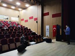 Salgın sonrası 24 saat hizmet verecek. Batman Sehit Senay Aybuke Yalcin Il Halk Kutuphanesi Personeline Sifir Atik Egitimi Verildi