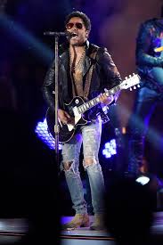 Katy Perry Sets The Super Bowl Aglow With Her Wild Halftime Show Lenny Kravitz Kravitz Saint Laurent Paris