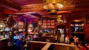 Kilkenny hibernian hotel está situado en 1 ormonde street, a 0,7 km del centro de kilkenny. Hibernian Bar Pubs In Kilkenny City Kilkenny Hibernian Hotel