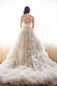 Veluz Reyes Wedding Gowns That Sing With Details Wedding Dresses Wedding Dress Inspiration Bridal Dresses