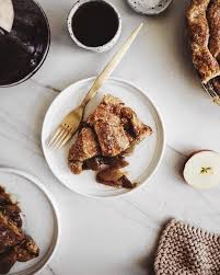 There S This Fleur D Oranger Caramel Apple Pie Up Ontheblog Today It S Got That Perfect Flaky Crust And Is Fille Caramel Apple Pie Perfect Pies Caramel Apples