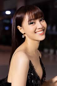 Ninh Dương Lan Ngọc: 18 tuổi đóng cảnh "nóng", giờ làm dâu gia đình quyền  quý xứ Huế