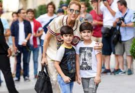 0:54 stormshadowcrew 151 125 просмотров. Celine Dion Et Ses Enfants Celine Dion Songs Age