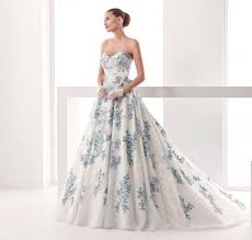 Stefania spose, contrada santa croce, 13/a, abiti da sposa e cerimonia ostra vetere info e. Prepustite Se Konobar Precnik Abiti Sposa Particolari 2015 Maidaterzic Com