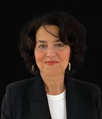 Isabelle Cormier's Instagram, Twitter & Facebook