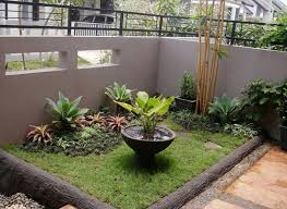 Salah satu cara seseorang untuk memperindah dan mempercantik tampilan rumah dengan membuat taman. Trik Menghadirkan Taman Rumah Di Area Sempit Estetis Dan Nggak Monoton Kayak Di Rumah Sakit