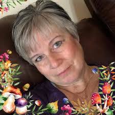 Cindy Moquin's Instagram, Twitter & Facebook