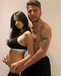 Per quanto riguarda la vita privata, jessica melena è felicemente sposata con ciro immobile, calciatore ed attaccante della lazio e della nazionale. Footballers Wagskids Auf Twitter Ciro Immobile And Jessica Pic Jessica Melena Ciroimmobile Jessicamelena Sslazio Lazio Laziowags Sslaziowags Https T Co D62udysjfm