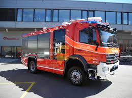 At Tlf 2400 200 Feuerwehr Arth Feuerwehr Fahrzeuge Feuerwehr Einsatzfahrzeuge