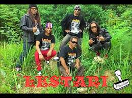 October 29, 2016 kord gitar, lestari, lirik lagu. Lestari Sekelip Mata Kau Berubah Youtube