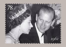 Sono 90 le candeline che la regina elisabetta spegnerà sulla propria torta il prossimo 21 aprile. Thawgjzjk1gimm