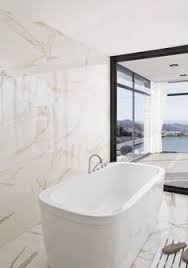 Carrelage En Faience Facon Marbre Porcelanosa Sol Et Murs Salle De Bain Raboni Calacata Dalle 120 60 Cm Badkamer Modern Zwart Wit Badkamers