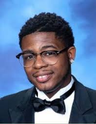 ALUMNI BLUE CHIP SERIES** Honoring the winners of the 2021 BSR Scholarship  Foundation's essay contest **3 of 3: AR'MONNIE WISE** Ar'monnie Dewayne  Wise is a graduate of Idabel High School. He volunteers