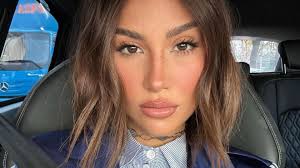 Bianca Andrade rebate críticas após dizer que era mais feliz na comunidade 