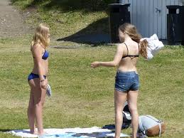 HOT! Teens in Bikinis (non-oc) - Beach & Bikini - Forum