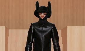 I'm serena, a scientist who works at global dynamics. Louis Vuitton Spring Summer 2022 Men S Collection