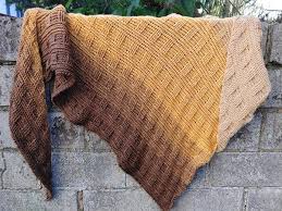 They cover up the raw edge of a circular opening and give you a neat finish. Hakelanleitung Both Sides Asymetrisch