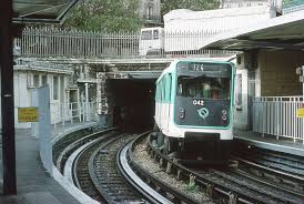 Ratp Ligne 1 Bastille Rame Sur Pneus Paris Metro Metro System Metro