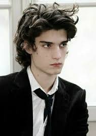 Leonard Mitchell's Instagram, Twitter & Facebook