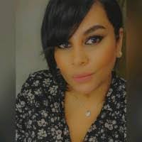 Carolina Mena's Instagram, Twitter & Facebook