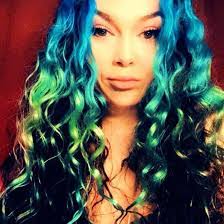 Billie Day's Instagram, Twitter & Facebook