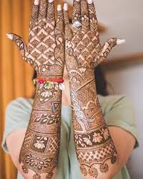 Something Never Goes Out Of Fashion Mehandi Indian Culture Weddplnr Engagement Mehndi Designs Bridal Mehndi Designs Mehndi Design Pictures