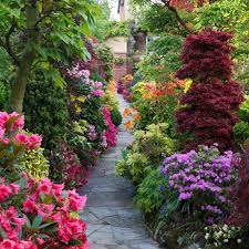 Pin By Dekor3d On Down The Garden Path Beautiful Gardens Garden Pathway Garden Design