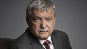 He later become a chartered accountant, he has held various positions in institutions of the hungarian government. Csanyi Sandor Azt Mondta Nyugodtan Lehet Szidni Az Mlsz T Csak A Kispest
