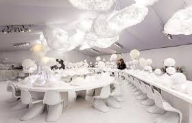 Pin By Khari Mitch On Party Decorations White Christmas Party Kardashian Christmas Kylie Jenner Party