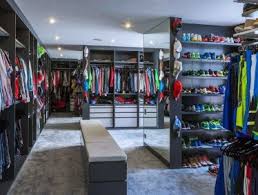 Aunque, 'gracias a dios, me dejó bien económicamente'. Foto Este Es El Precio Final De La Mansion De Chino Rios Que Esta A La Venta