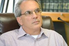 Ken Hinton's Instagram, Twitter & Facebook