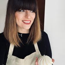 En las calles empedradas y los cafés de Edimburgo, una escritora británica,  desconocida por entonces, tejía a mano la historia de un niño con gafas  redondas y una cicatriz en forma de