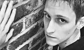 Young adults are significantly more supportive than their elders of edward snowden and his leaks of classified details of the national security agency's telephone and internet surveillance programs, a new pew research center/usa today survey finds. How Edward Snowden Went From Loyal Nsa Contractor To Whistleblower Edward Snowden The Guardian