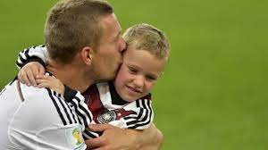 Finde lukas podolski kinder von seiten wohnideen und einrichtungsideen! Podolski Sechsjahriger Sohn Wird Von Bundesliga Umworben