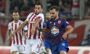 Την ίδια ώρα, ο ολυμπιακός που ούτως ή άλλως είχε πάλι να διαχειριστεί τις απουσίες του, μέχρι το τελευταίο δεκάλεπτο του πρώτου ημιχρόνου είχε μονάχα δύο καλές στιγμές με σουτ των ραντζέλοβιτς. Bolos Olympiakos To Kanali Ths Anametrhshs Fosonline