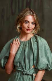 The couple have been married for 45 years after cornell's sidekick and famed actor paul hogan determined delaney was his excellent match. Liana Cornell Biography Age Instagram New Net Worth 2021