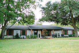 The Peach House Magnolia Homes Ranch Exterior Ranch Style Homes Brick Ranch Houses