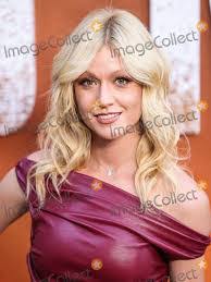 Karyn Kelly's Instagram, Twitter & Facebook