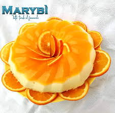 Dopodiché iniziate a versare gli ingredienti nel mixer (potete utilizzare un frullatore ad immersione oppure frullare l'arancia. Bavarese All Arancia Marybi