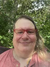 What are the differences between the Apple series tie-in edition of  Foundation and the original novel?