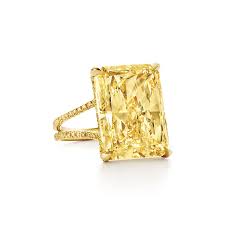 Image Result For Yellow Diamond On Gold Band Yellow Diamond Engagement Ring Yellow Engagement Rings Fancy Yellow Engagement Ring