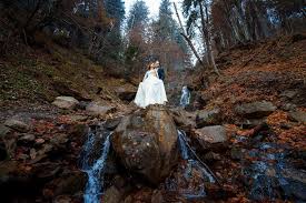 Kaufen sie die besten brautkleider 2021 online bei irenekleider.de. Trash The Dress 50 Ausgefallene Ideen Tipps Inspirationen