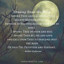5 Wiccan Sacred Texts Every Witch Should Know With Infographics Drawing Down The Moon Sacred Text Witchcraft Books