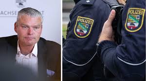 Die redaktion vergleicht diverse eigenarten und geben dem produkt am ende die finale bewertung. Sachsen Anhalt Antsemitismus Vorwurfe Gegen Bereitschaftspolizei Stern De