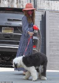 Luckily, all it took was one original song and the judges knew they want. Isla Fisher Looks Chic As She Takes Her Family S Beloved New Pooch Maisy To The Dog Groomer Readsector